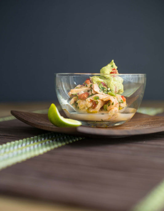 Ceviche de saumon à la tequila et aux citrons, guacamole au piment jalapenos