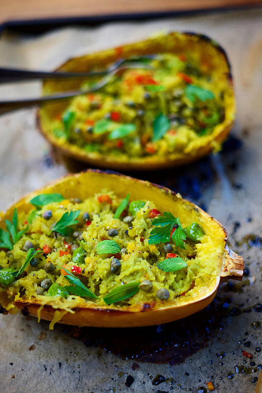 Courge spaghetti à la persillade, aux poivrons et aux câpres