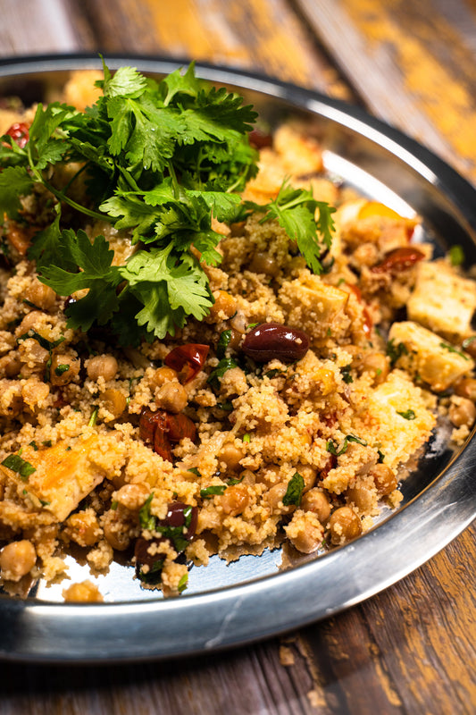 Couscous et fricassé de fromage halloumi aux pois chiches