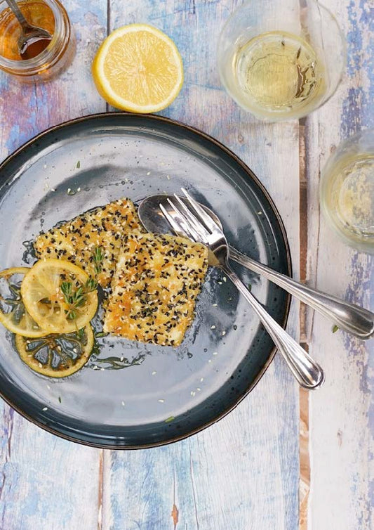 Féta croustillant en croûte de graines de sésames (Saganaki)