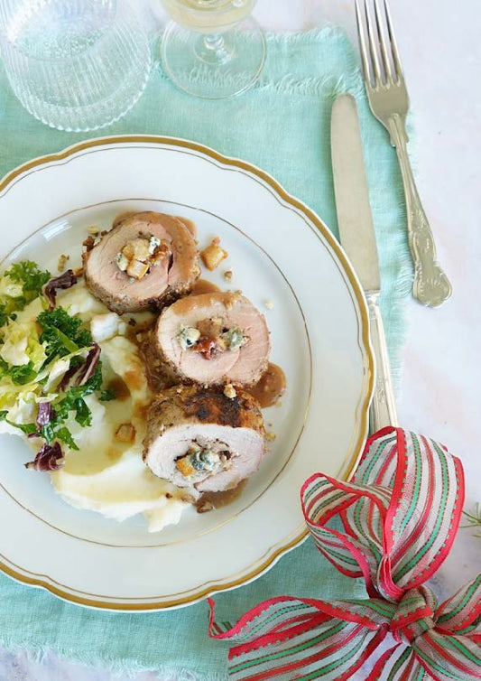 Filet de porc farci aux poires, fromage bleu et pacanes