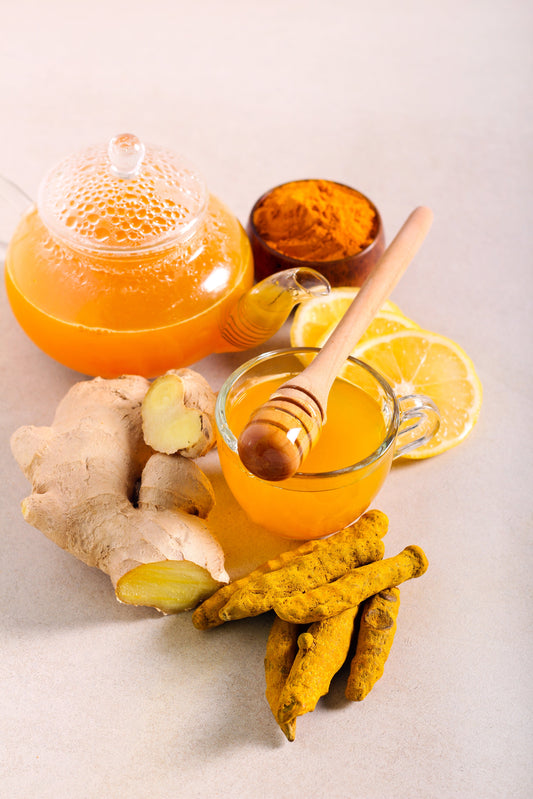 Infusion detox au gingembre, curcuma, citron et miel