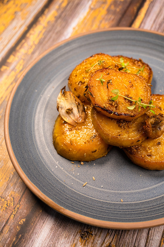 Pavés de betteraves jaunes rôtis aux épices et beurre clarifié