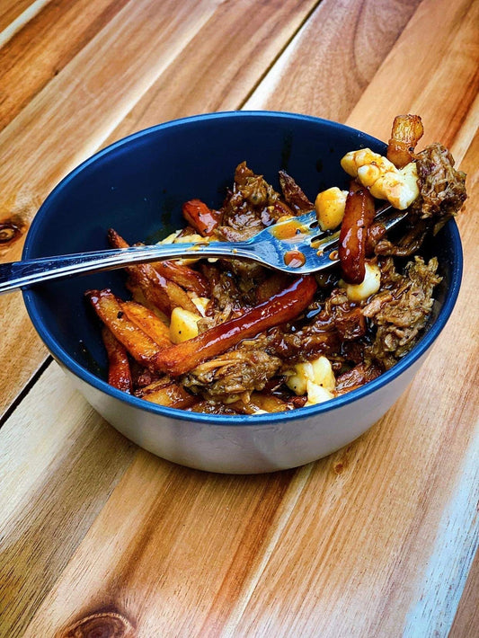 Poutine du super bowl toute garnie à la douce rousse