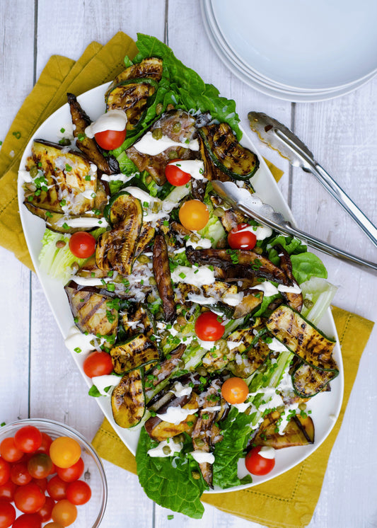 Salade de légumes grillées, vinaigrette crémeuse à la ciboulette