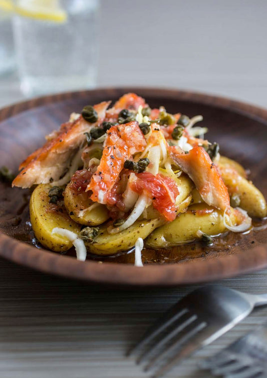 Salade de pommes de terre rattes au saumon fumé, vinaigrette au pamplemousse
