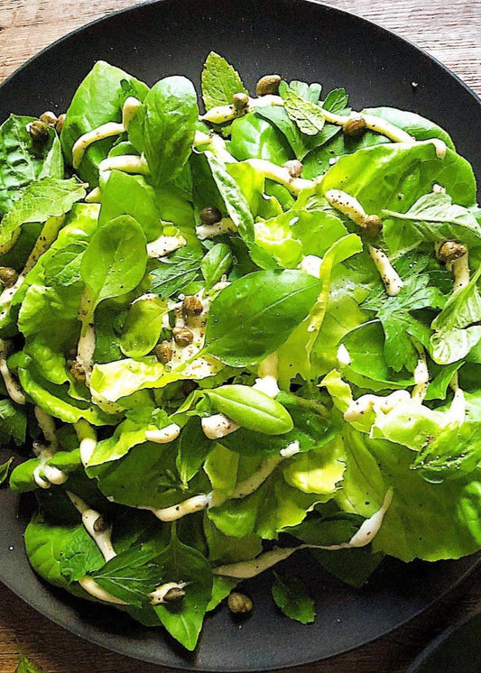 Salade verte ton sur ton, mayonnaise express aux herbes fines