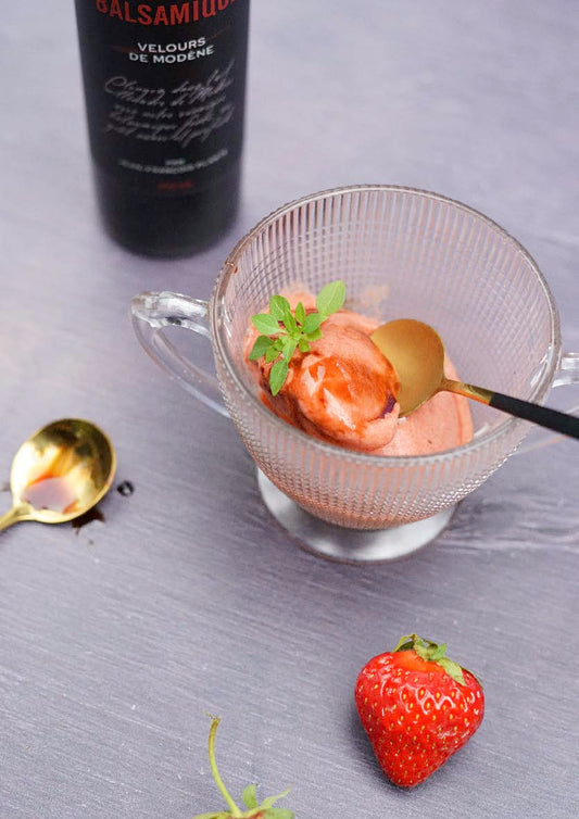 Sorbet fraises rôties au balsamique et basilic