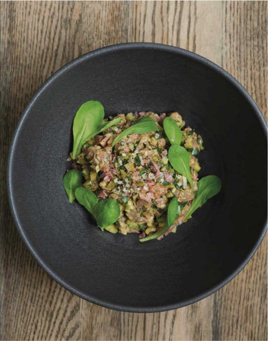 Tartare de boeuf style delicatessen