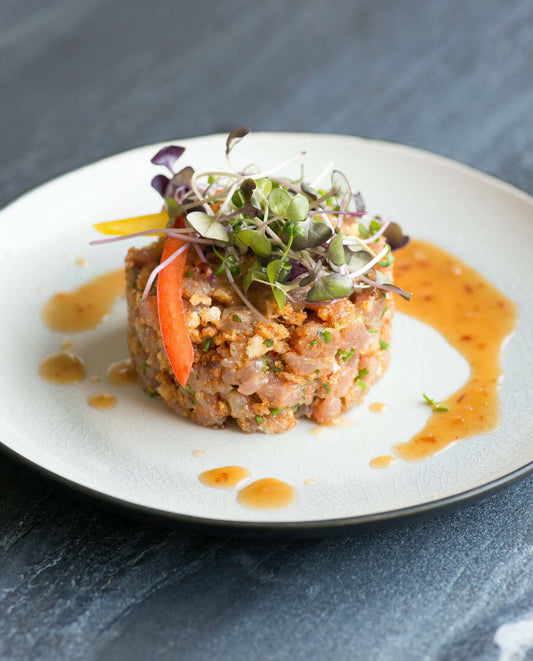 Tartare croquant de thon à queue jaune, saveur d'orient