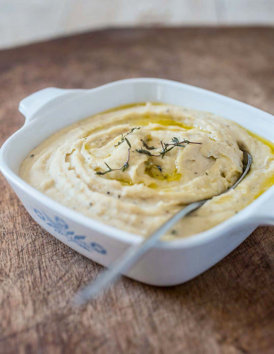 Purée de haricots blancs à l’ail confit