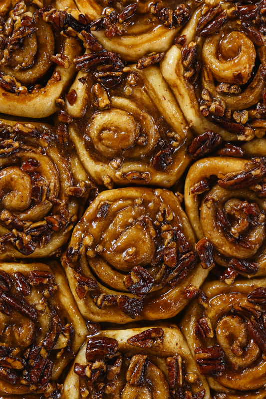 Brioches aux pacanes et à la cannelle