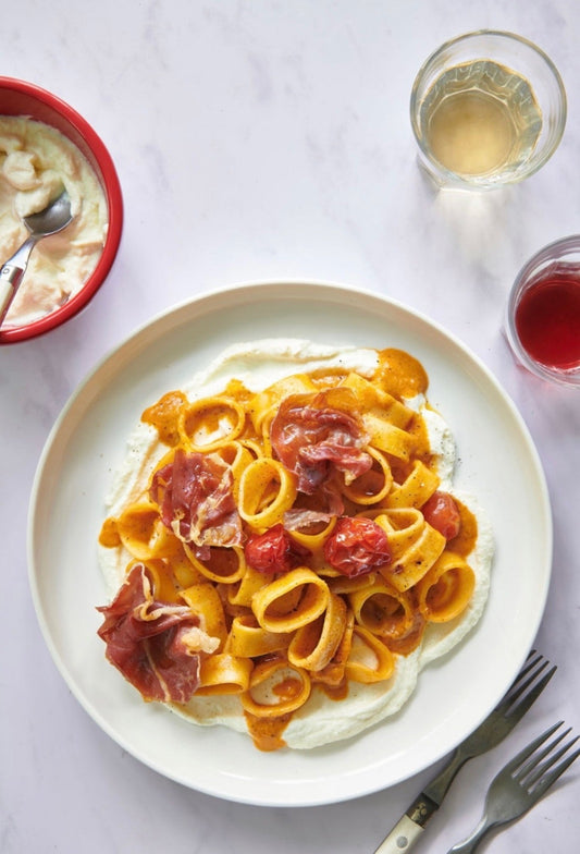 Anelli rouge et blanc, sauce tomates grillées et crème de ricotta