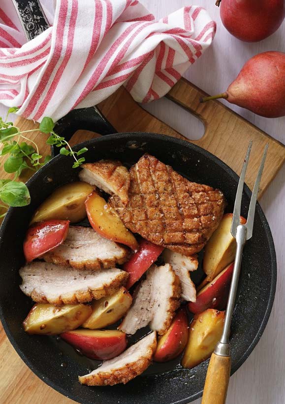Bédaine de porc grillée aux poires, sherry et érable