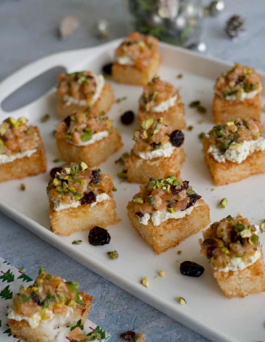 Bouchées de riz croustillant, Boursin et tartare de saumon pistaches- canneberges