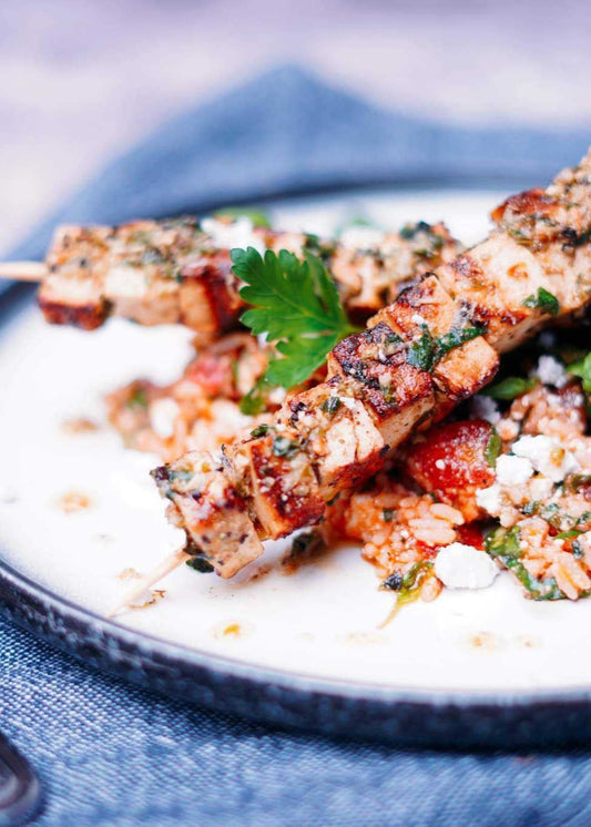 Brochette de tofu sur riz à la méditerranéenne