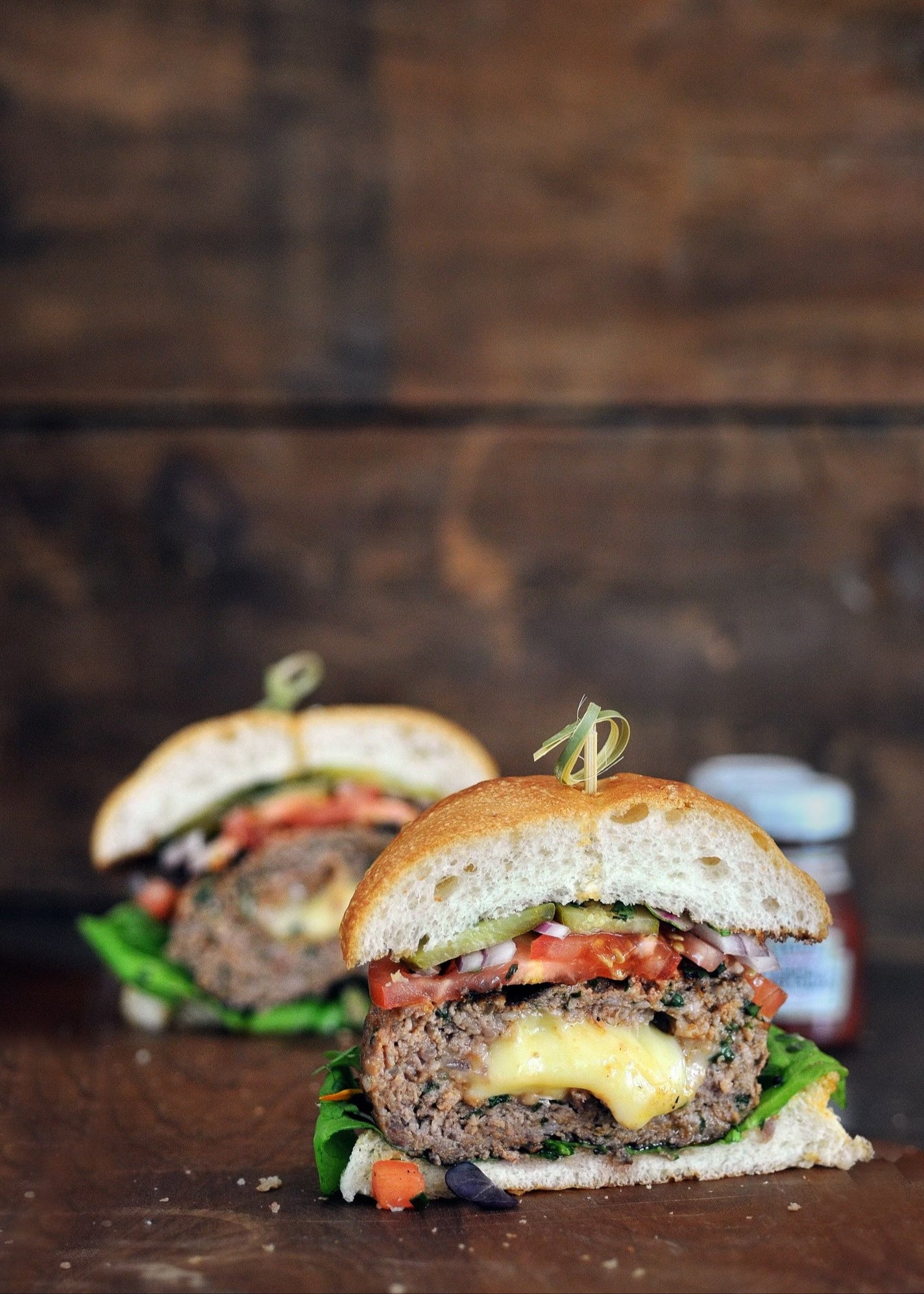 Burgers à la chair de Toulouse et au brie coulant