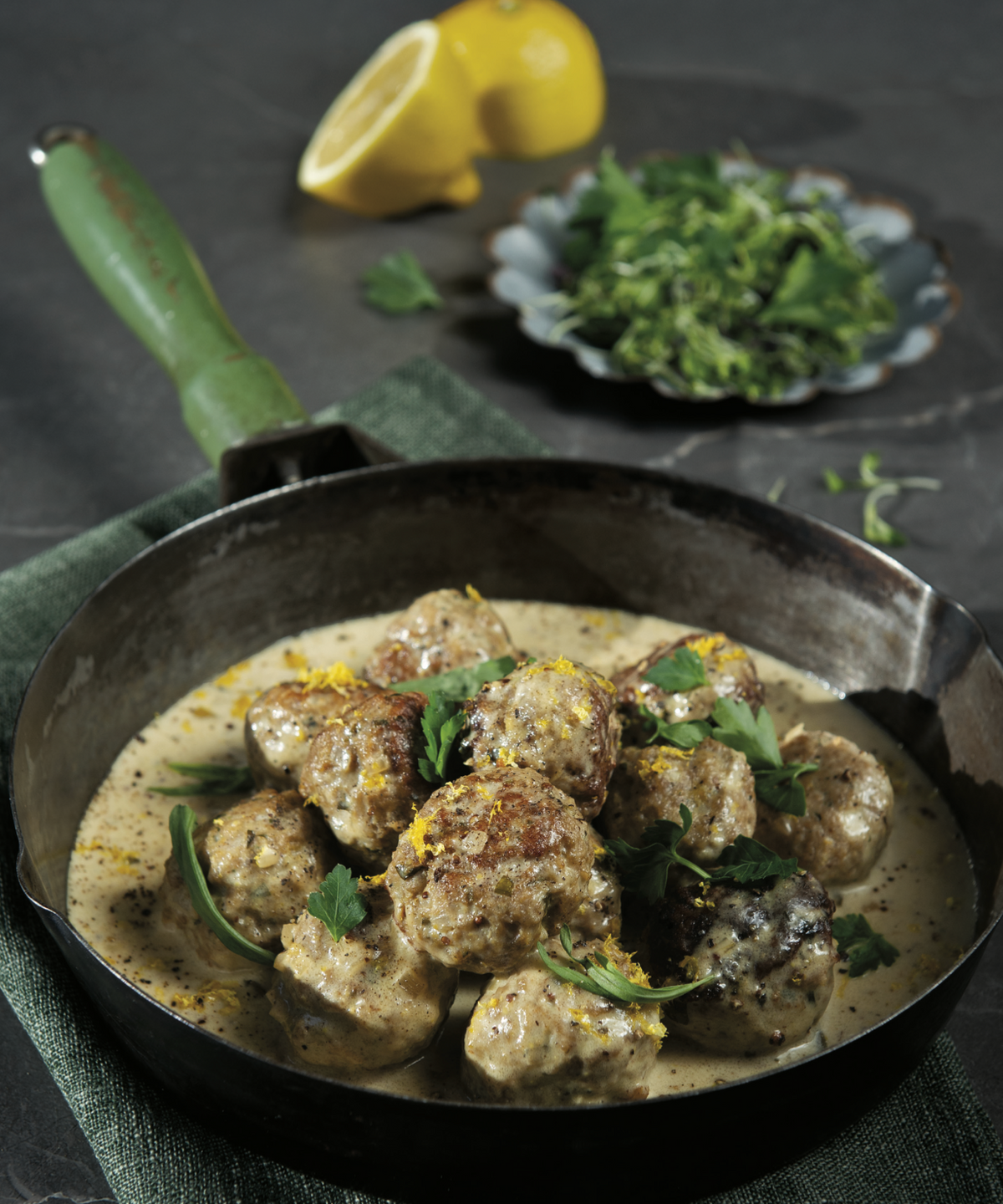 Boulettes de dindon braisées à la crème d’estragon