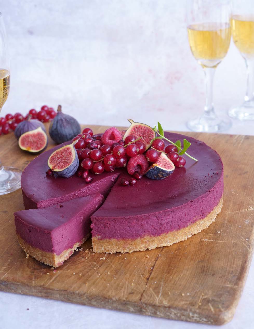 Cheesecake red velvet au chocolat et petits fruits rouges