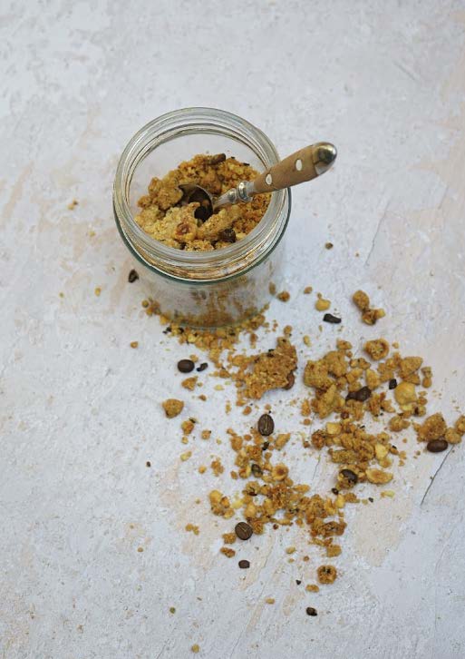 Crumble aux noisettes et croquants de café