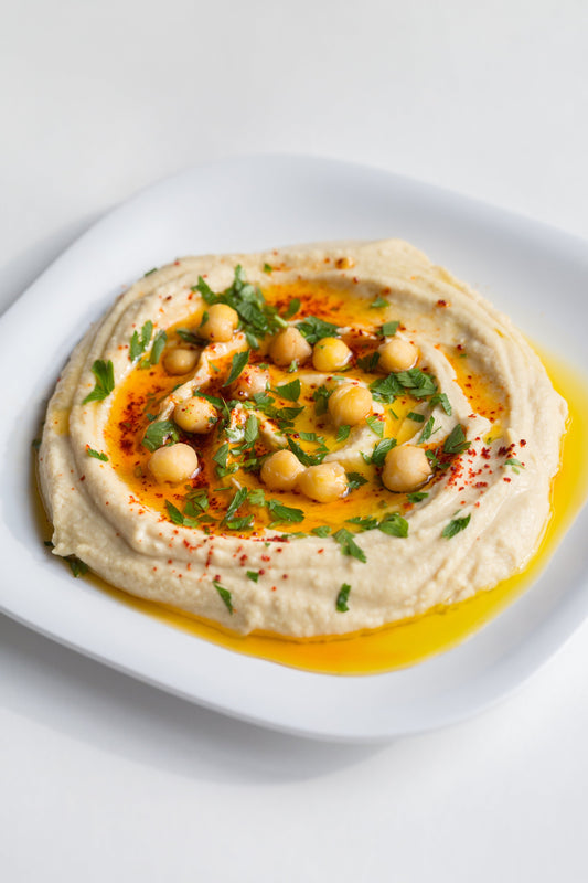 Houmous à ma façon et chips de pita