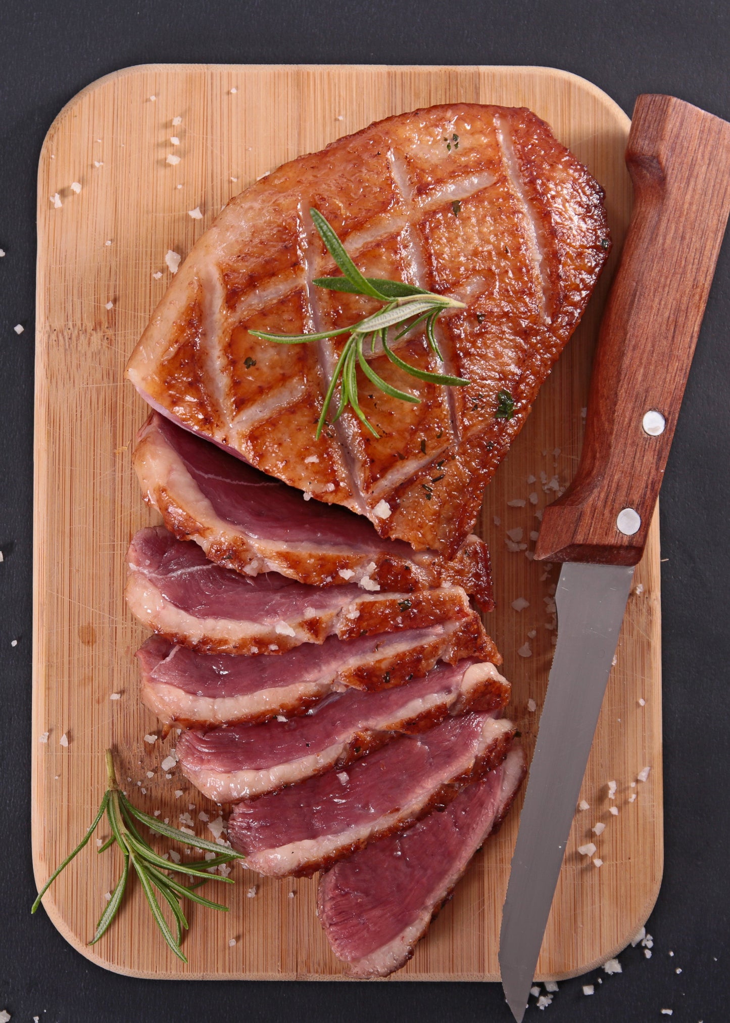 Magrets de canard aux camerises