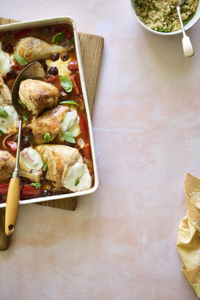 Poulet grillé aux tomates, olives et mozzarella (tout-en-un)
