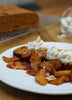Pain d'épices aux pommes caramélisées, crème à l'érable