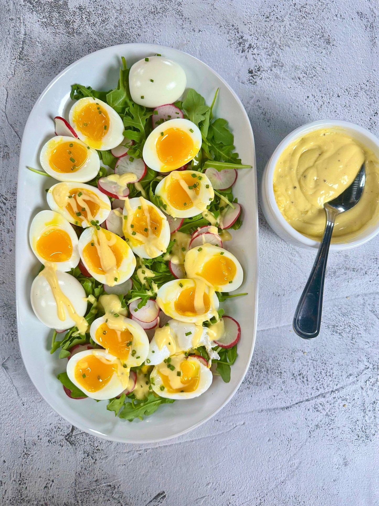 Plateaux d’œufs mollets à l’anglaise et sa hollandaise maison