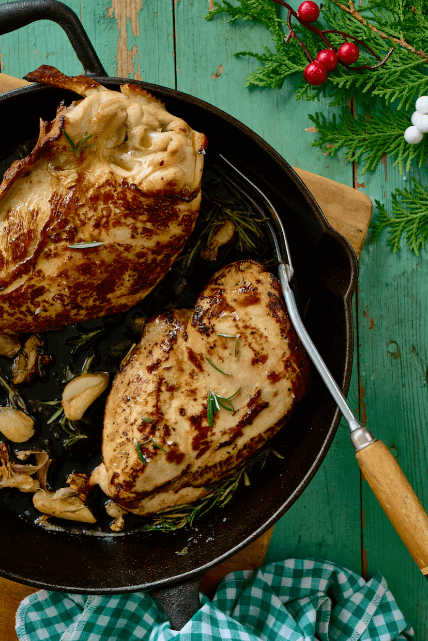 Poitrine de dinde en saumure, babeurre, beurre, ail et romarin