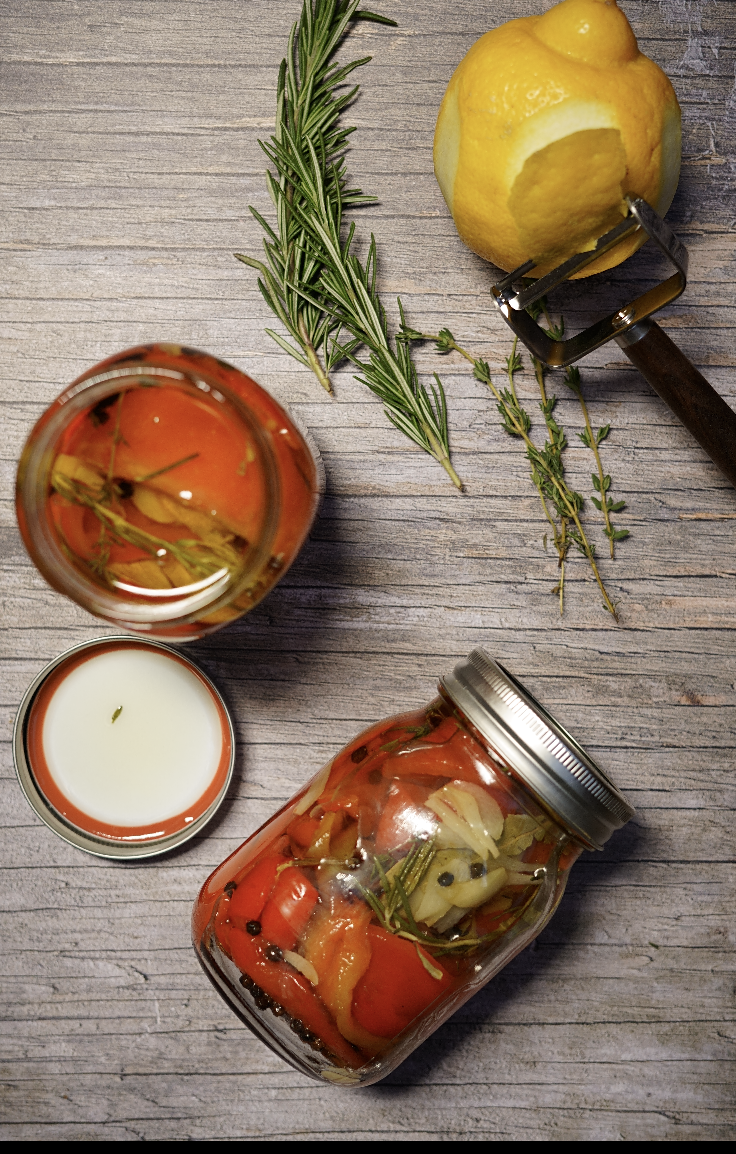 Poivrons confits dans l’huile d’olive, ail et herbes méditerranéennes