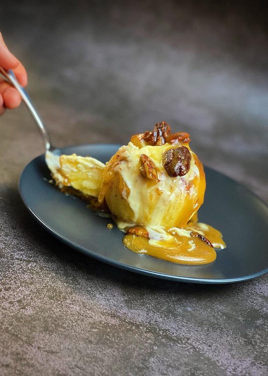 Pommes rôties à la mascarpone et au caramel salé aux pacanes