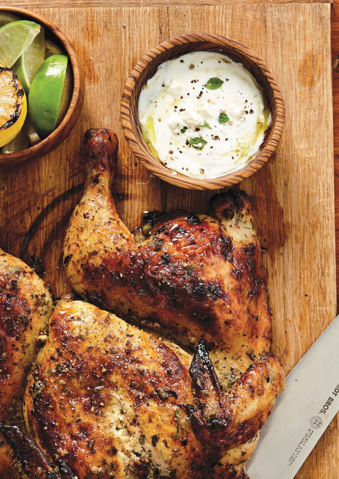 Poulet en crapaudine aux herbes fraîches et à la féta