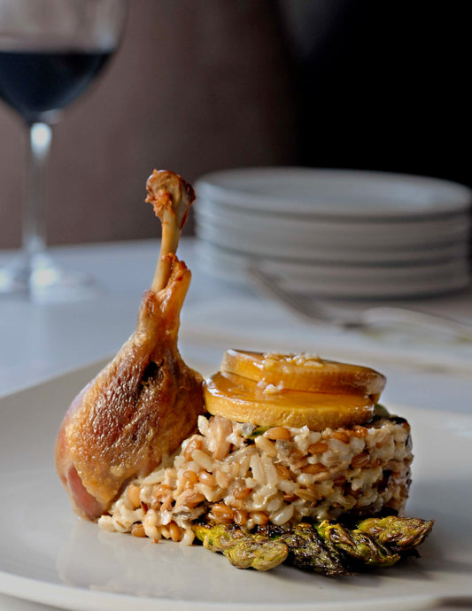 Risotto de canard confit, asperges, épinards et foie gras