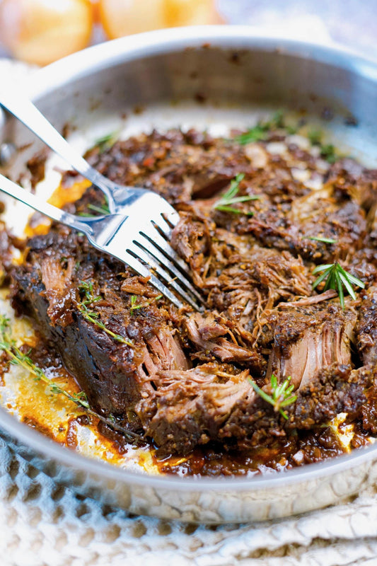 Rôti de palette braisé au vin rouge et aux épices