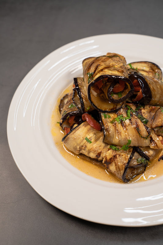 Roulés d’aubergine grillée et fines herbes au parfum d’Italie
