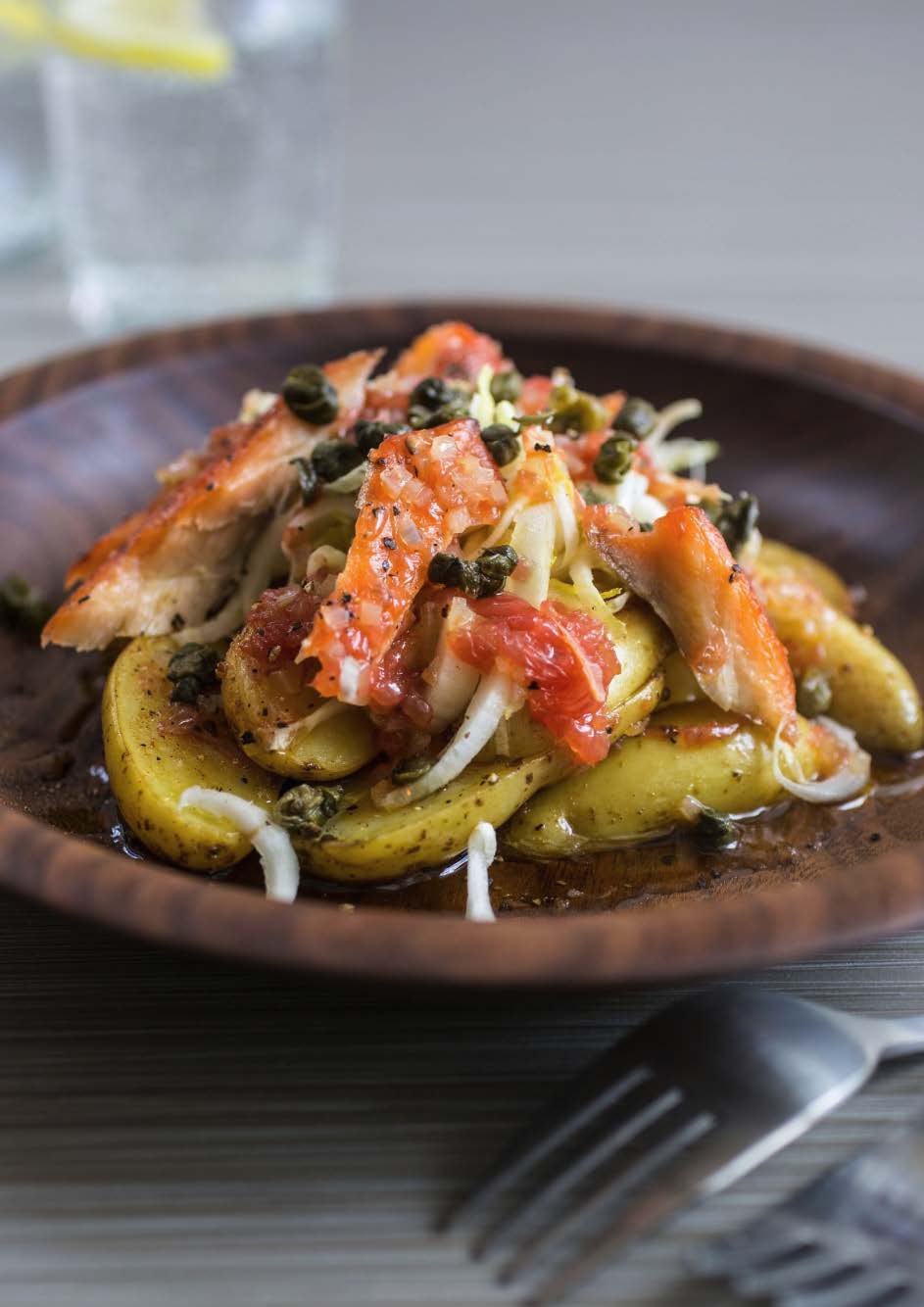 Salade de pommes de terre rattes au saumon fumé, vinaigrette au pamplemousse