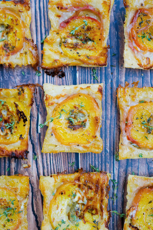 Tartelettes renversées aux pêches et au bleu