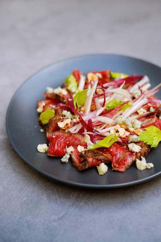 Tataki de boeuf au fromage bleu et noisettes