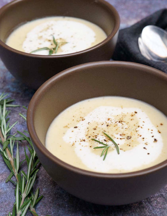 Velouté de rutabaga, pomme, érable et crème fraîche
